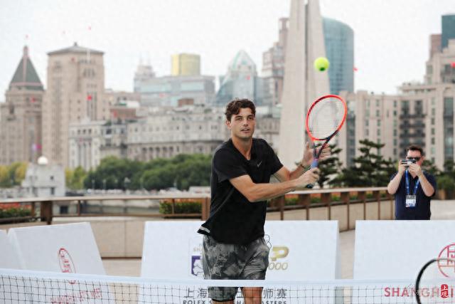 及掩耳之势 及掩耳之势