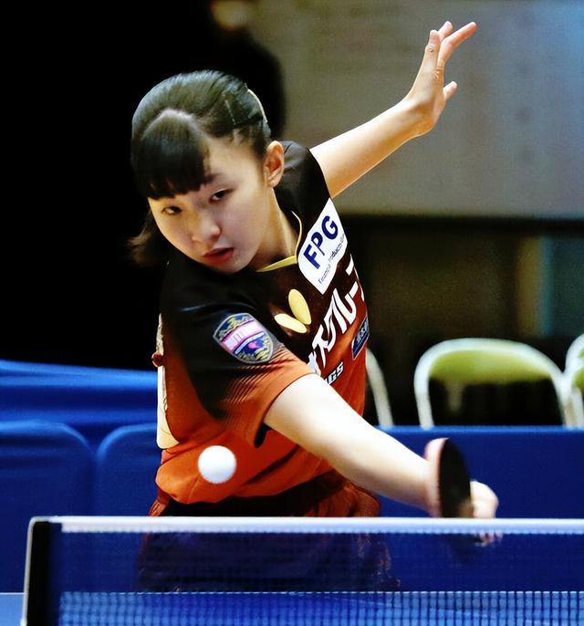 后防线的球 后防线的球