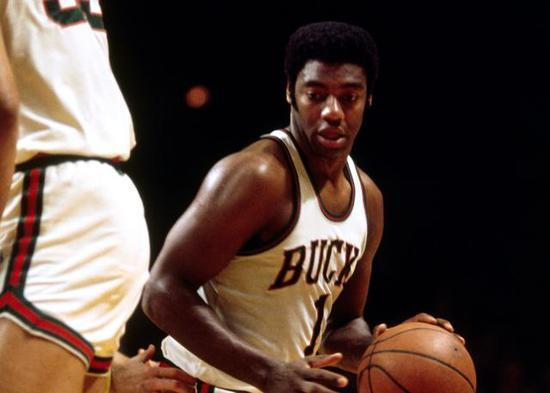 需在两点提 需在两点提